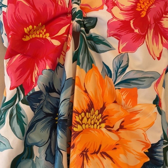 Time and tru one piece swimsuit - Picture 2 of 5